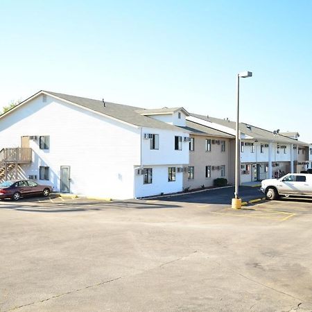 Luxury Inn & Suites Lincoln Exteriör bild