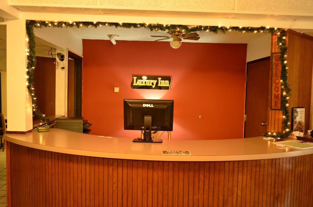 Luxury Inn & Suites Lincoln Exteriör bild